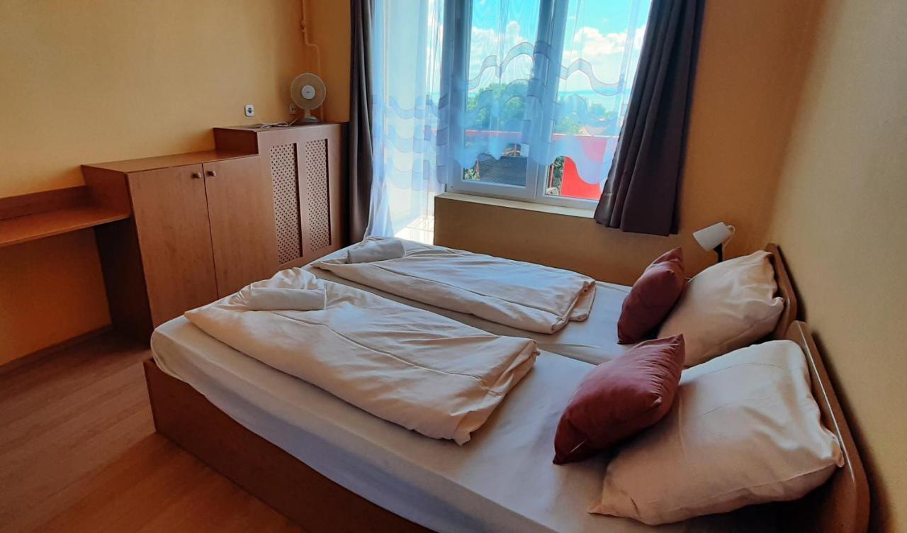 Manuela Ifjusagi Hotel Balatonfüred Extérieur photo