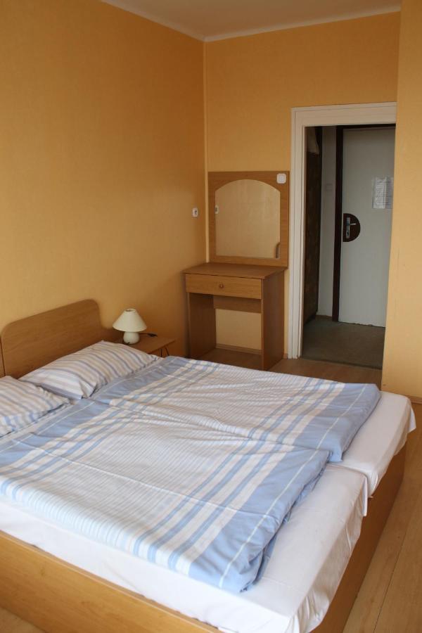 Manuela Ifjusagi Hotel Balatonfüred Extérieur photo